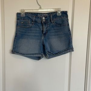 Levi shorts
